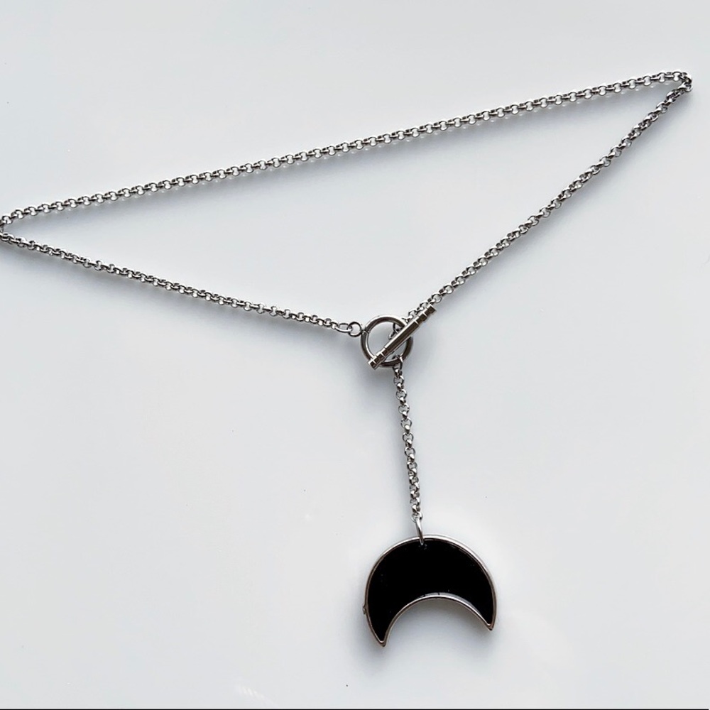 Black resin & glitter moon steel lariat necklace - Picture 6 of 11